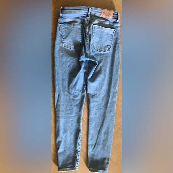 👖 ZARA -Mid Rise Skinny Jeans👖 - Picture 2 of 2